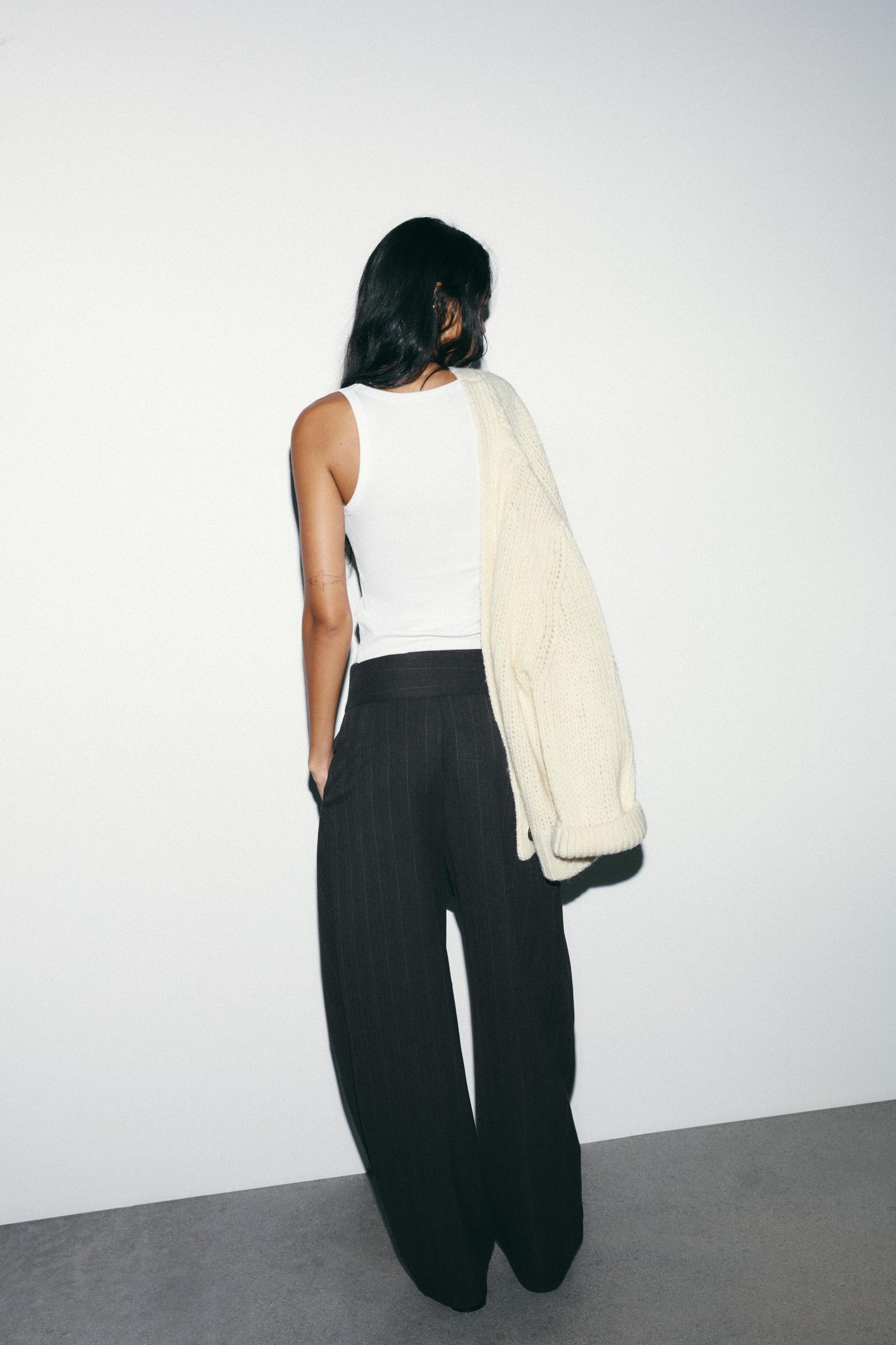 Faltenhose mit Streifen