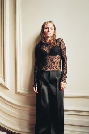 Satinhose mit hohem Bund