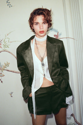 Mini-Shorts in Wildlederoptik