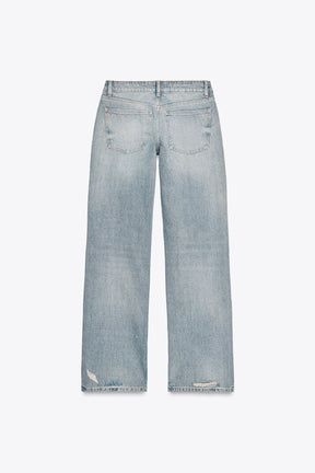 Weit geschnittene Jeans mit Rissen