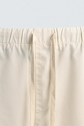 LYOCELL-COTTON RELAXED FIT BERMUDA SHORTS - Image 8