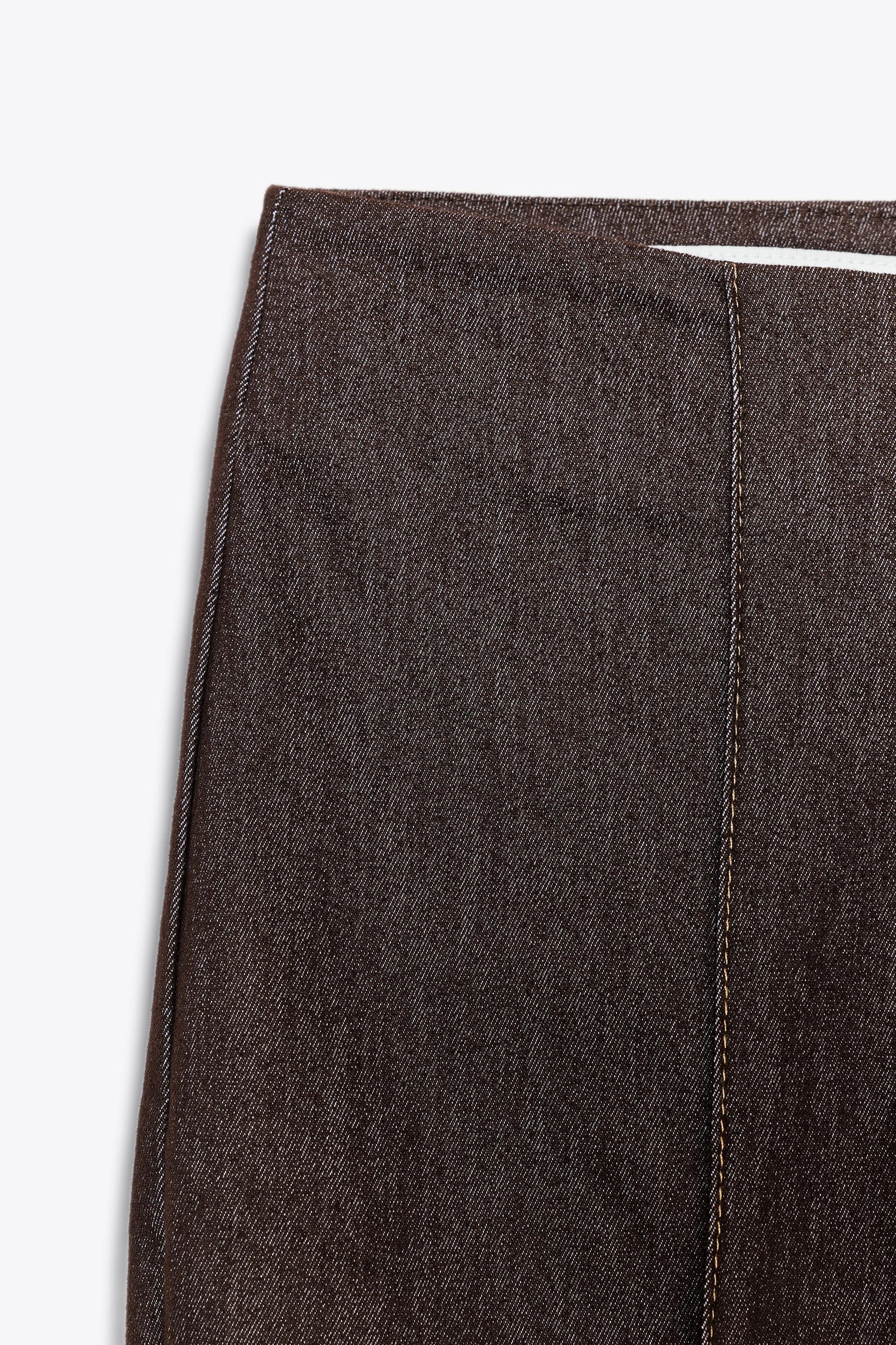 Schlaghosen mit Kontrast