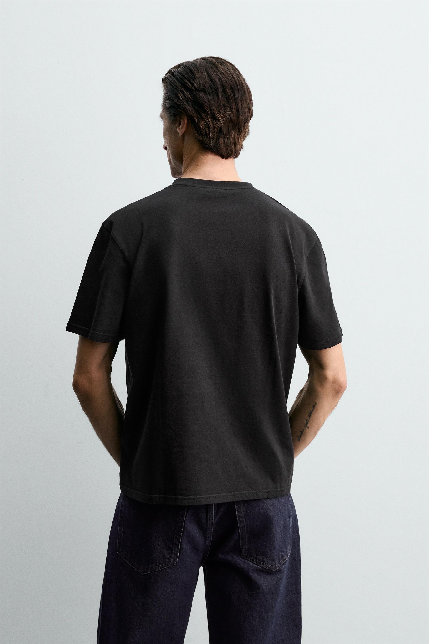 MEDIUM WEIGHT SHORT SLEEVE T-SHIRT - Image 3