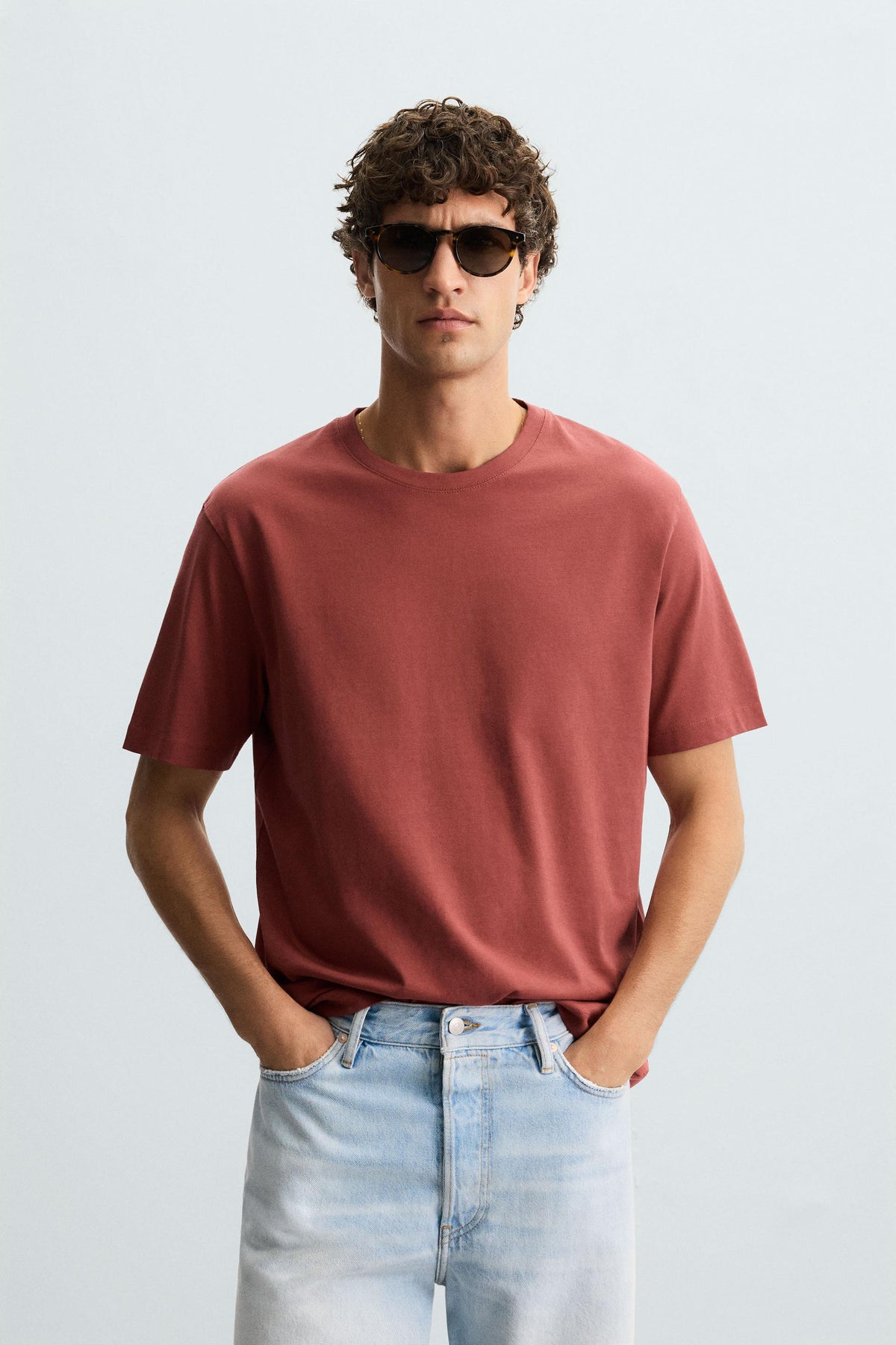 BASIC MEDIUM WEIGHT T-SHIRT - Image 2