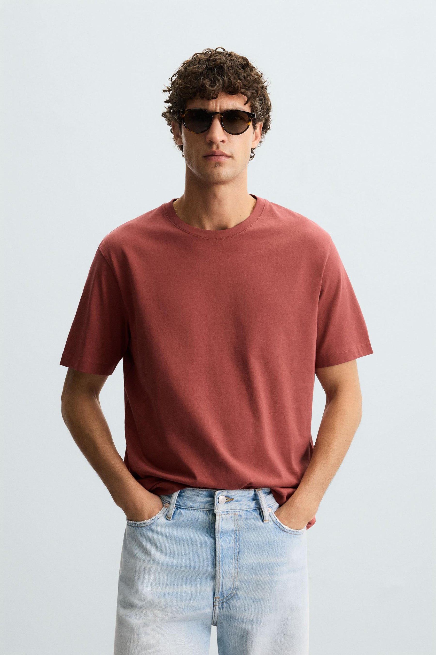 BASIC MEDIUM WEIGHT T-SHIRT - Image 2