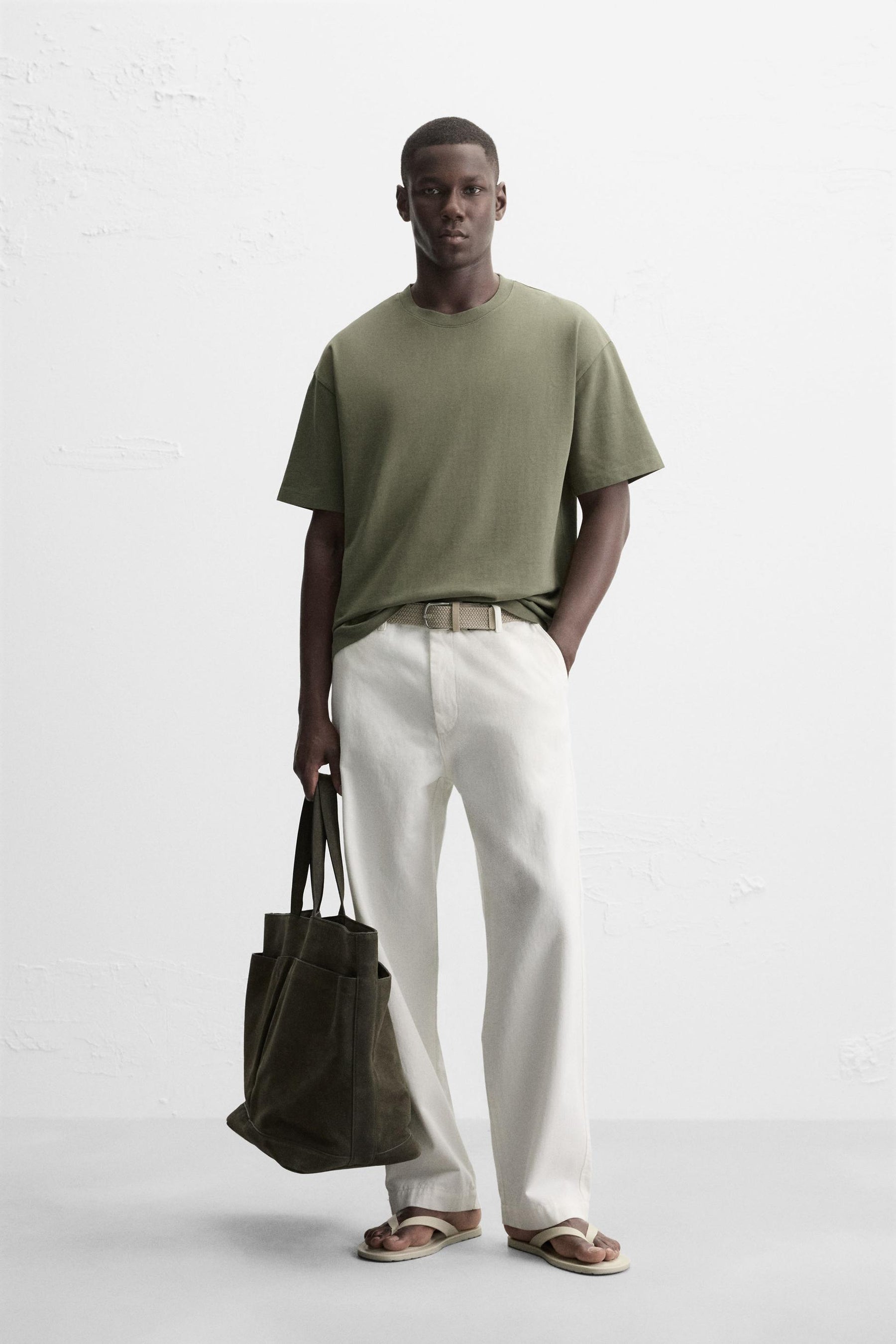 HEAVYWEIGHT REGULAR FIT BASIC T-SHIRT - Image 1
