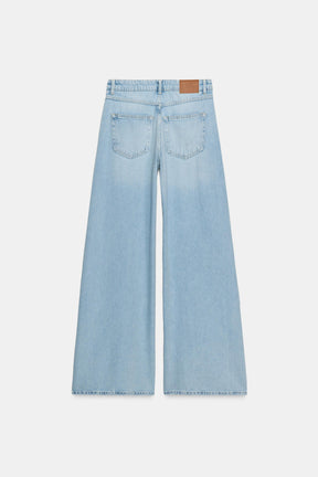 Weit geschnittene High-Waist-Jeans