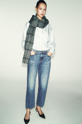 Cropped Mid-Rise Jeans