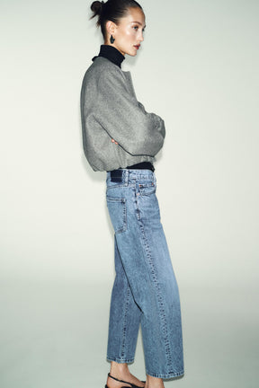Cropped Mid-Rise Jeans