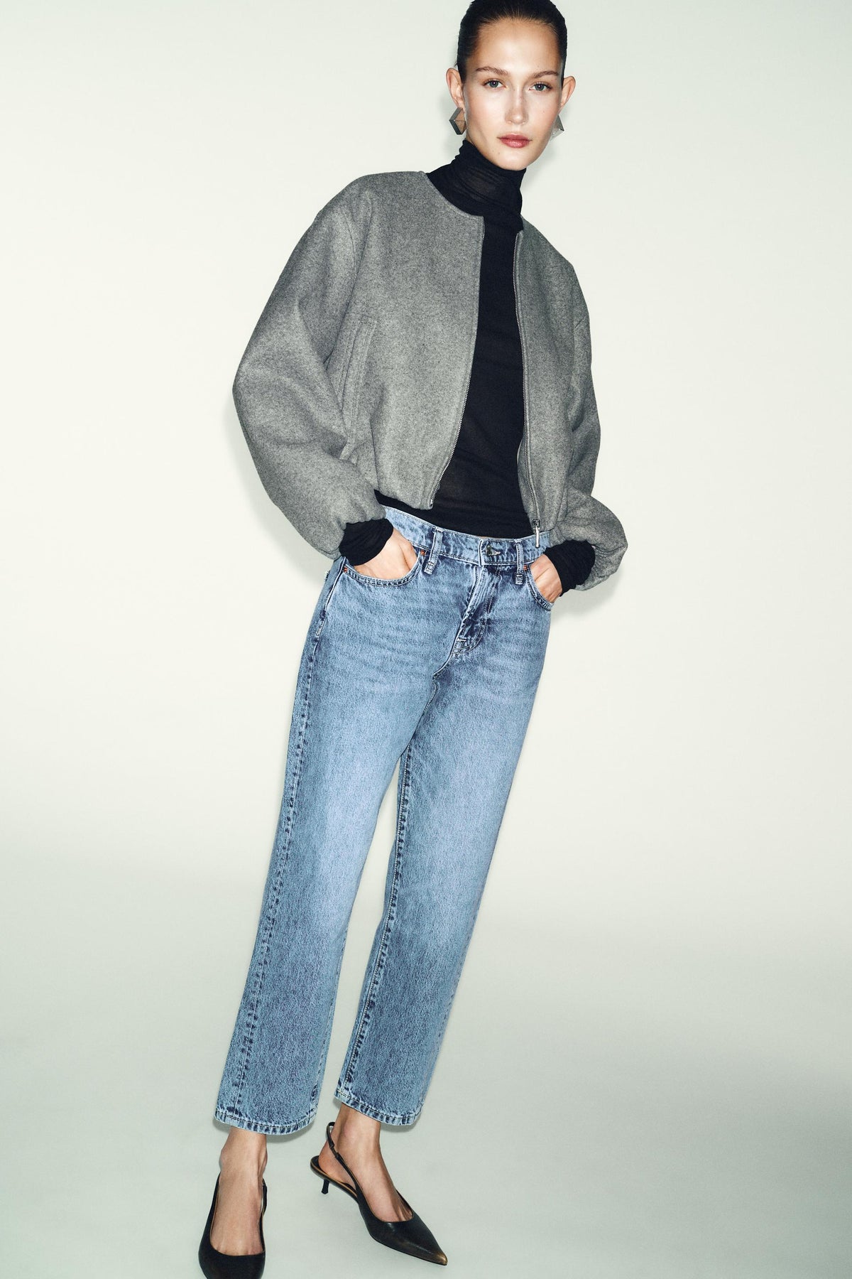Cropped Mid-Rise Jeans