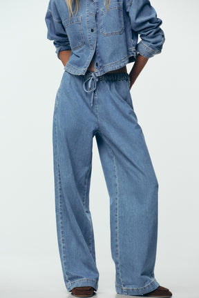 Jogginghosen mit weitem Bein 