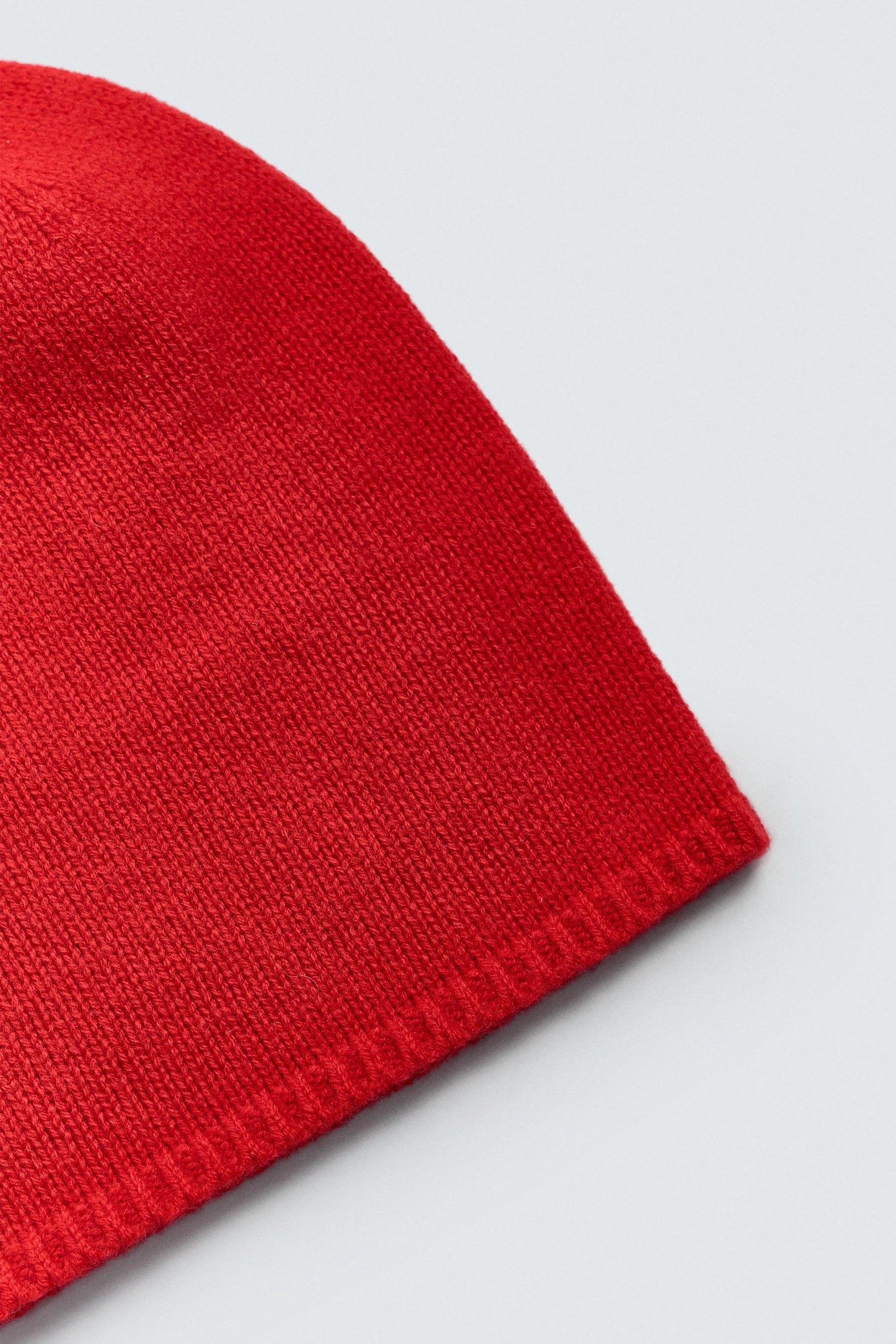 LIMITED EDITION CASHMERE BEANIE - Image 3