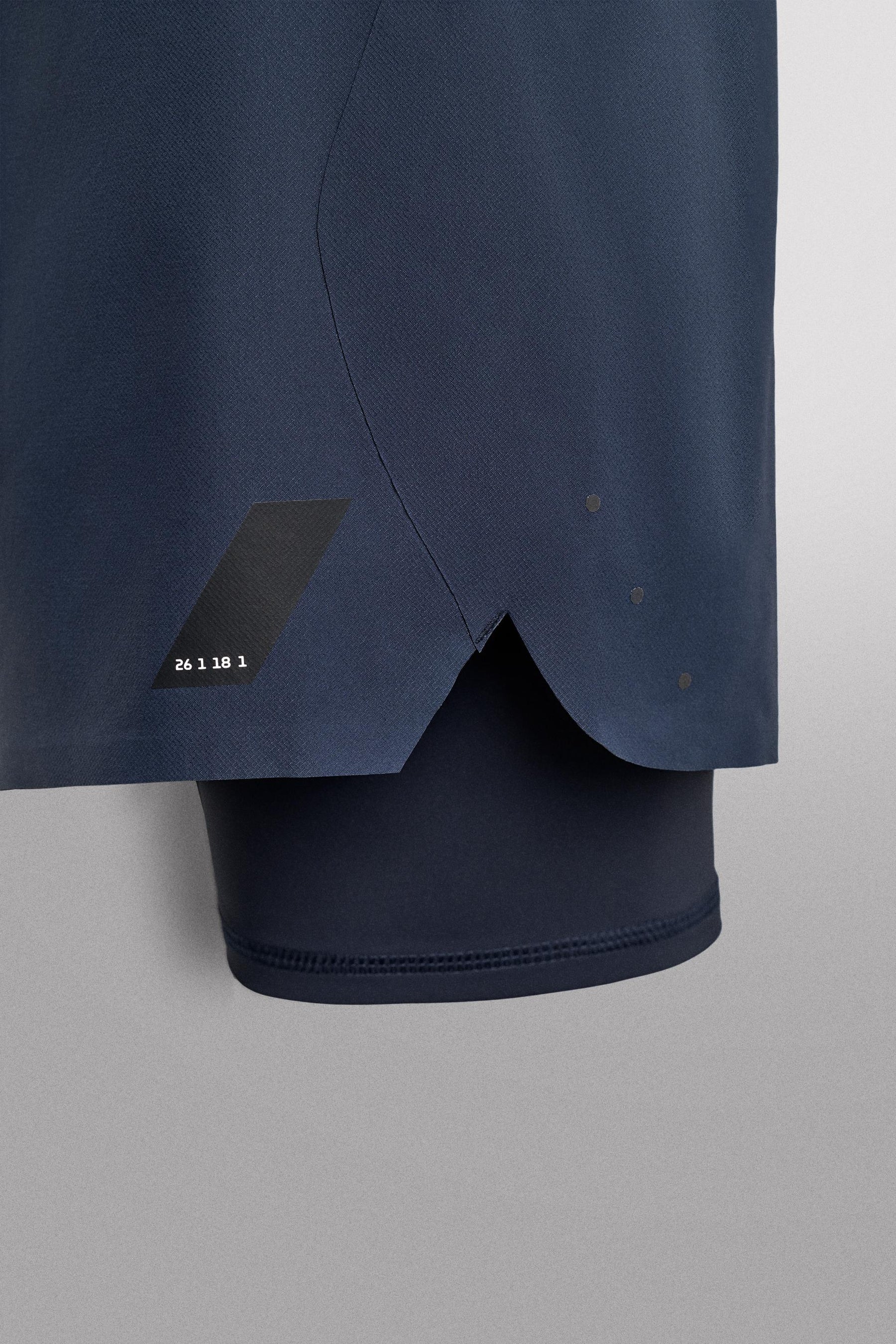 2-IN-1 TRAINING SHORTS - Image 9