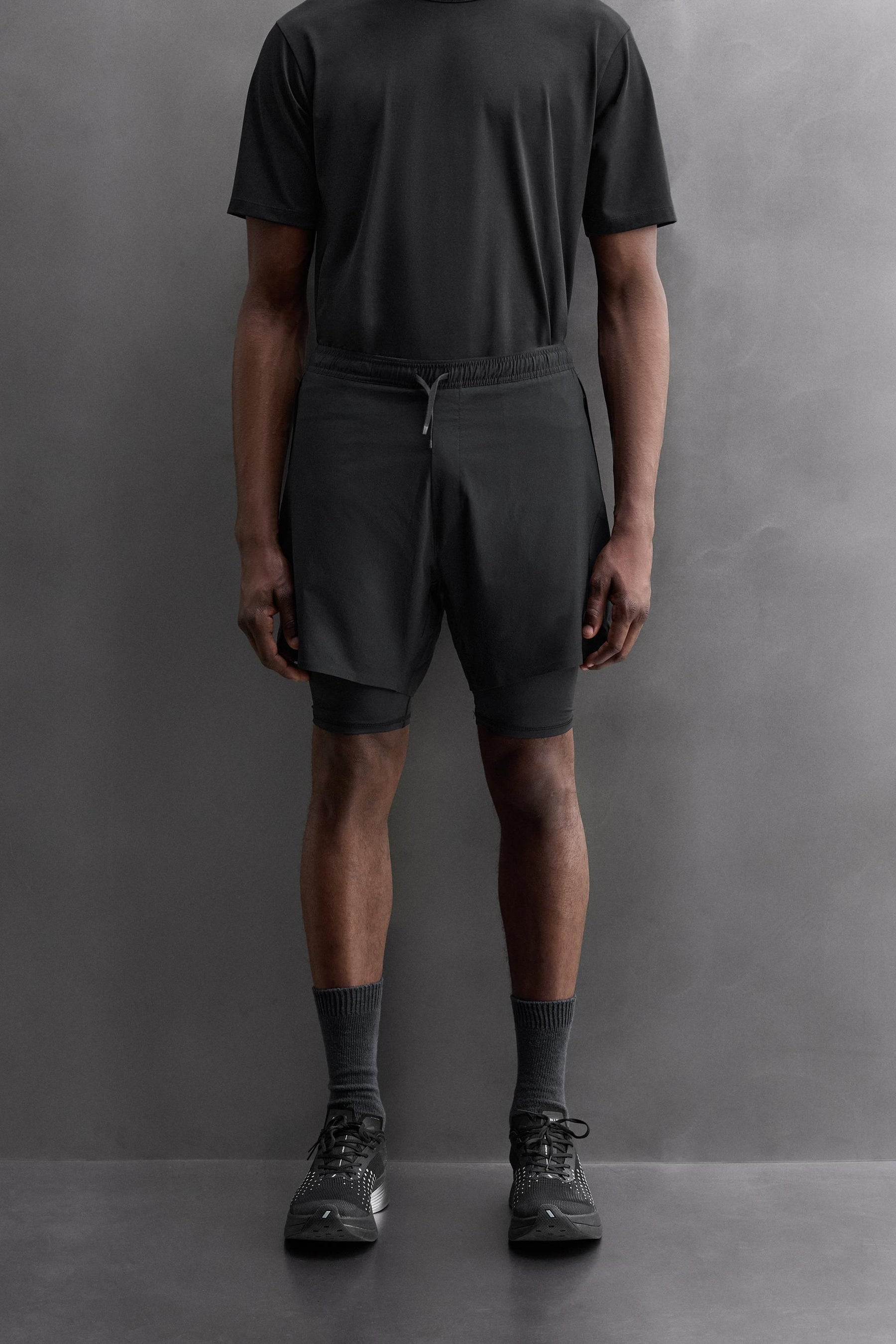 2-IN-1 TRAINING SHORTS - Image 2