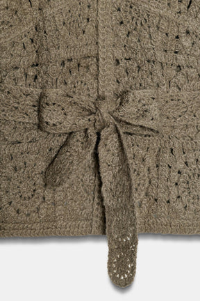 Strickjacke mit Gürtel