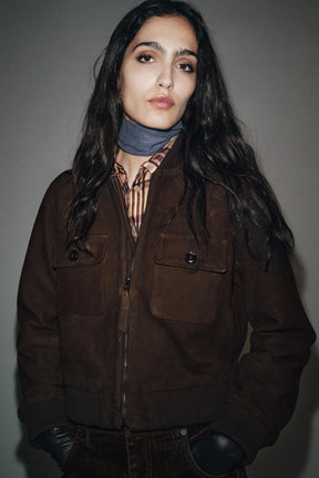 Bomberjacke aus Wildleder