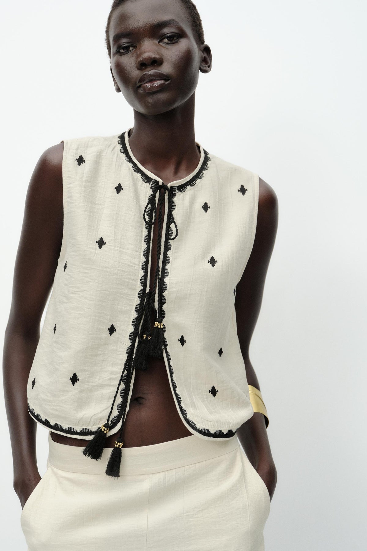 TASSEL EMBROIDERED GILET - Image 2
