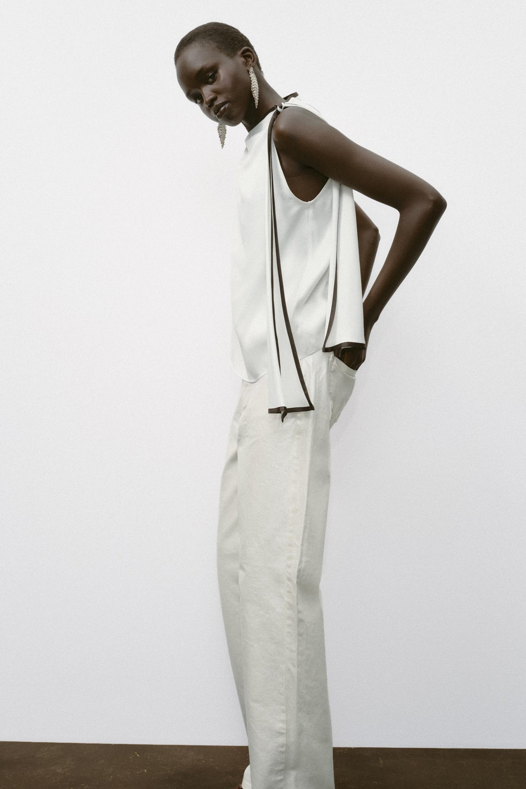 Oberteil mit Satinschleife