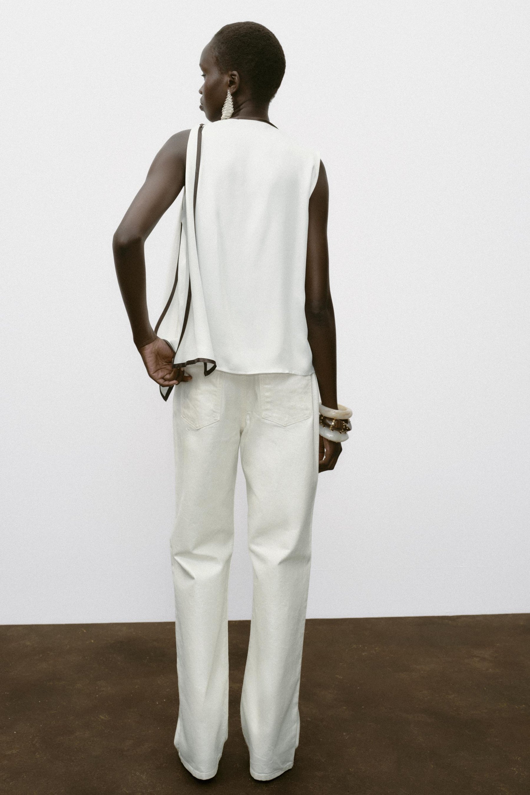 Oberteil mit Satinschleife