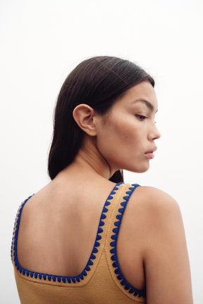 KNIT TOP WITH CONTRAST EMBROIDERY - Image 6