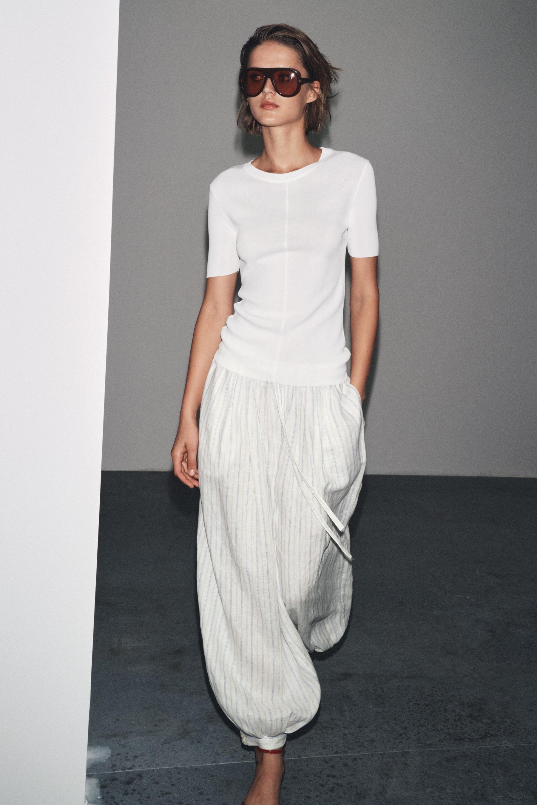 SHORT SLEEVE KNIT TOP - Image 2