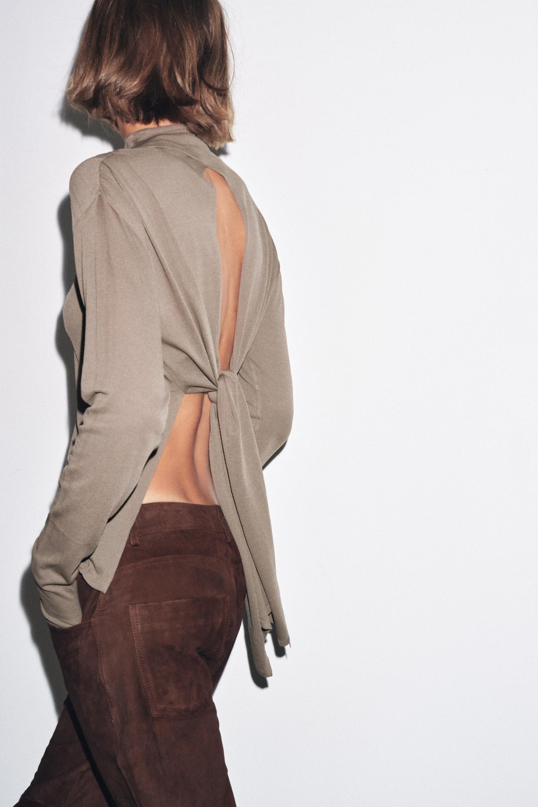 KNIT TOP WITH TIE BACK - Image 5