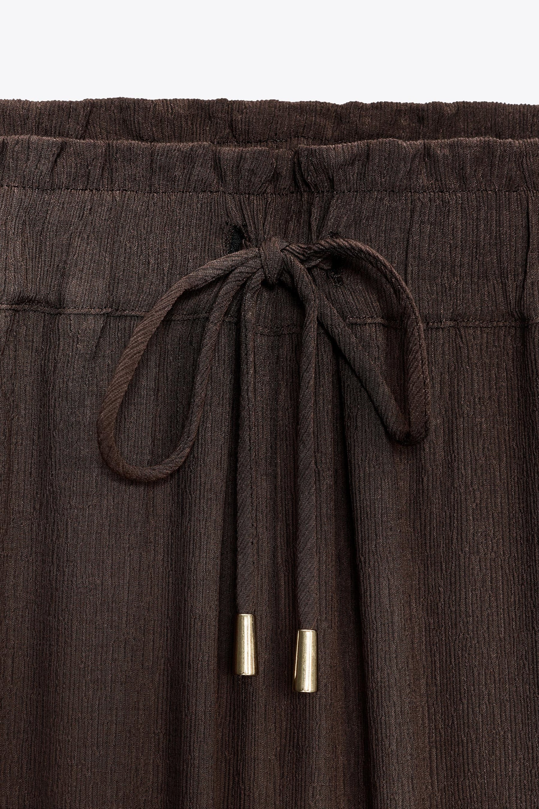 BAUMWOLLHOSE MIT WEITEM BEIN