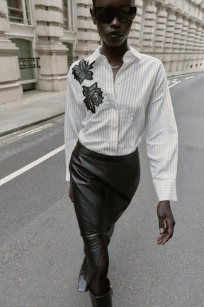 Gestreiftes Spitzenblusenhemd