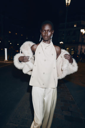 Perlenbesetztes Neckholder-Top