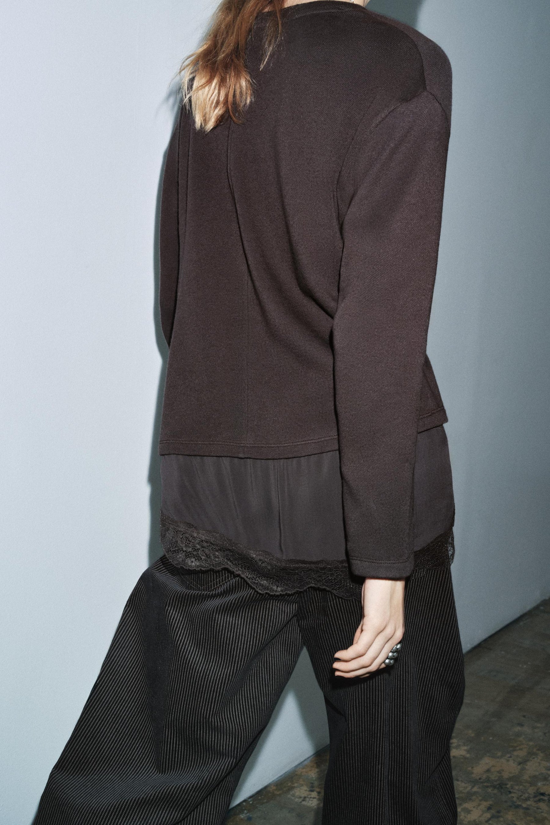 SPITZEN-KOMBINATIONSSHIRT