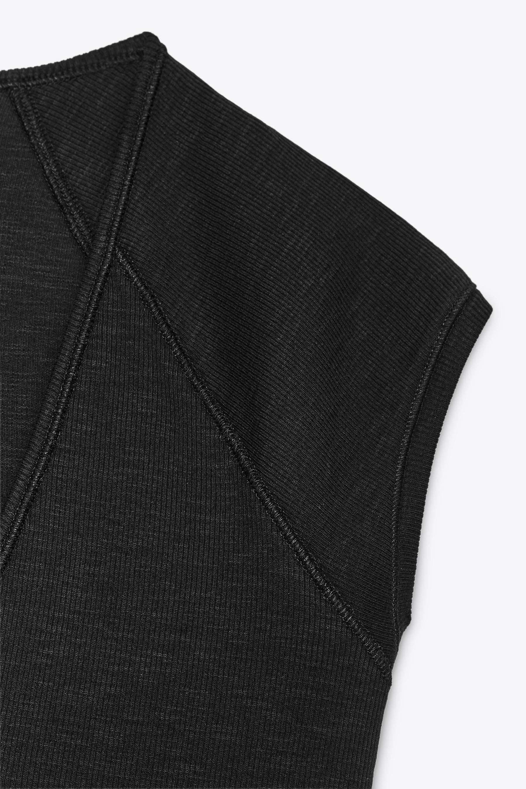 V-Ausschnitt-T-Shirt