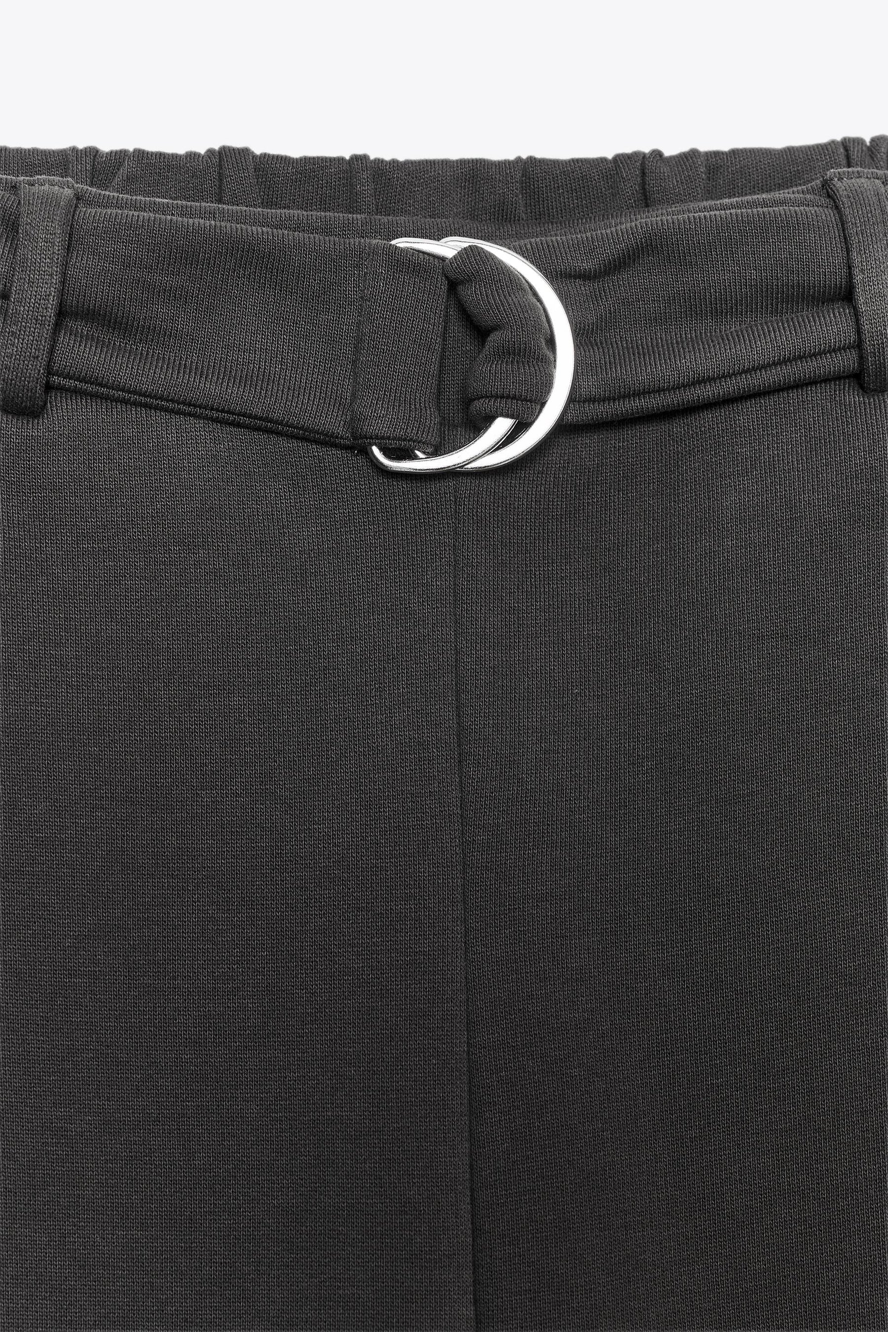 Rustikale Gürtelhose