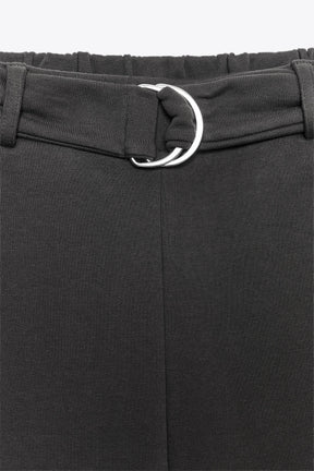 Rustikale Gürtelhose