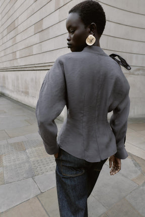 Bluse mit Schleife und Schulterausschnitt