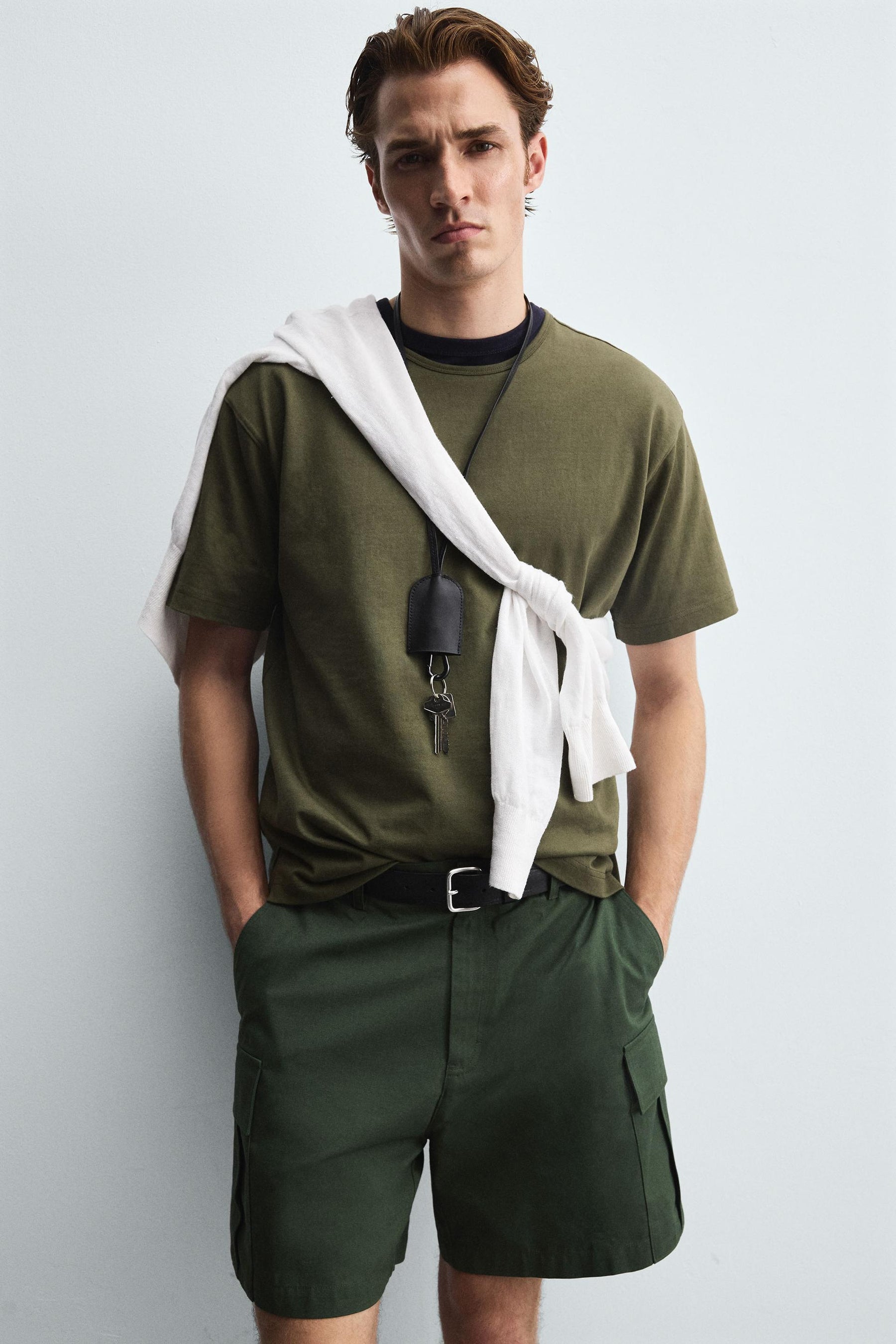 REGULAR FIT CARGO BERMUDA SHORTS - Image 5