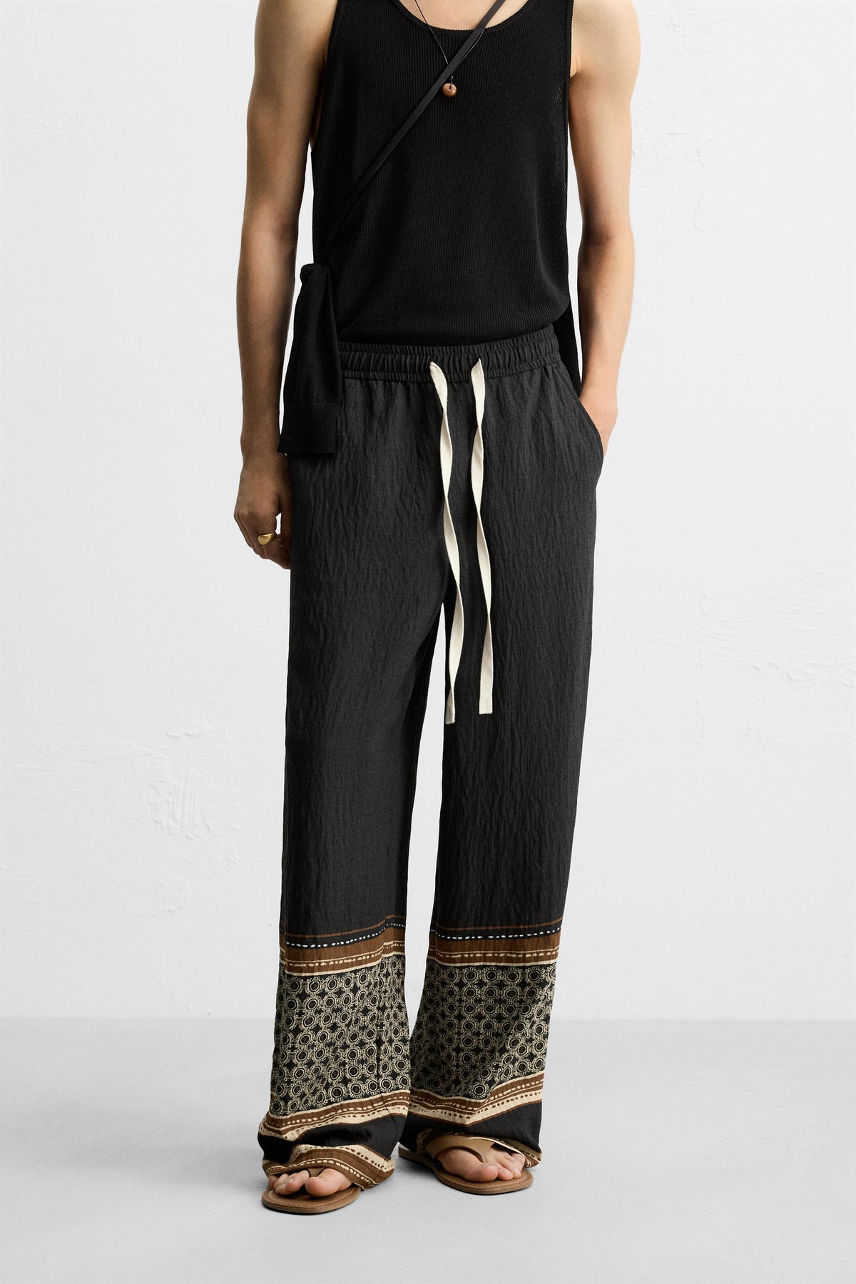 RELAXED FIT COLOUR BLOCK TROUSERS - Image 2