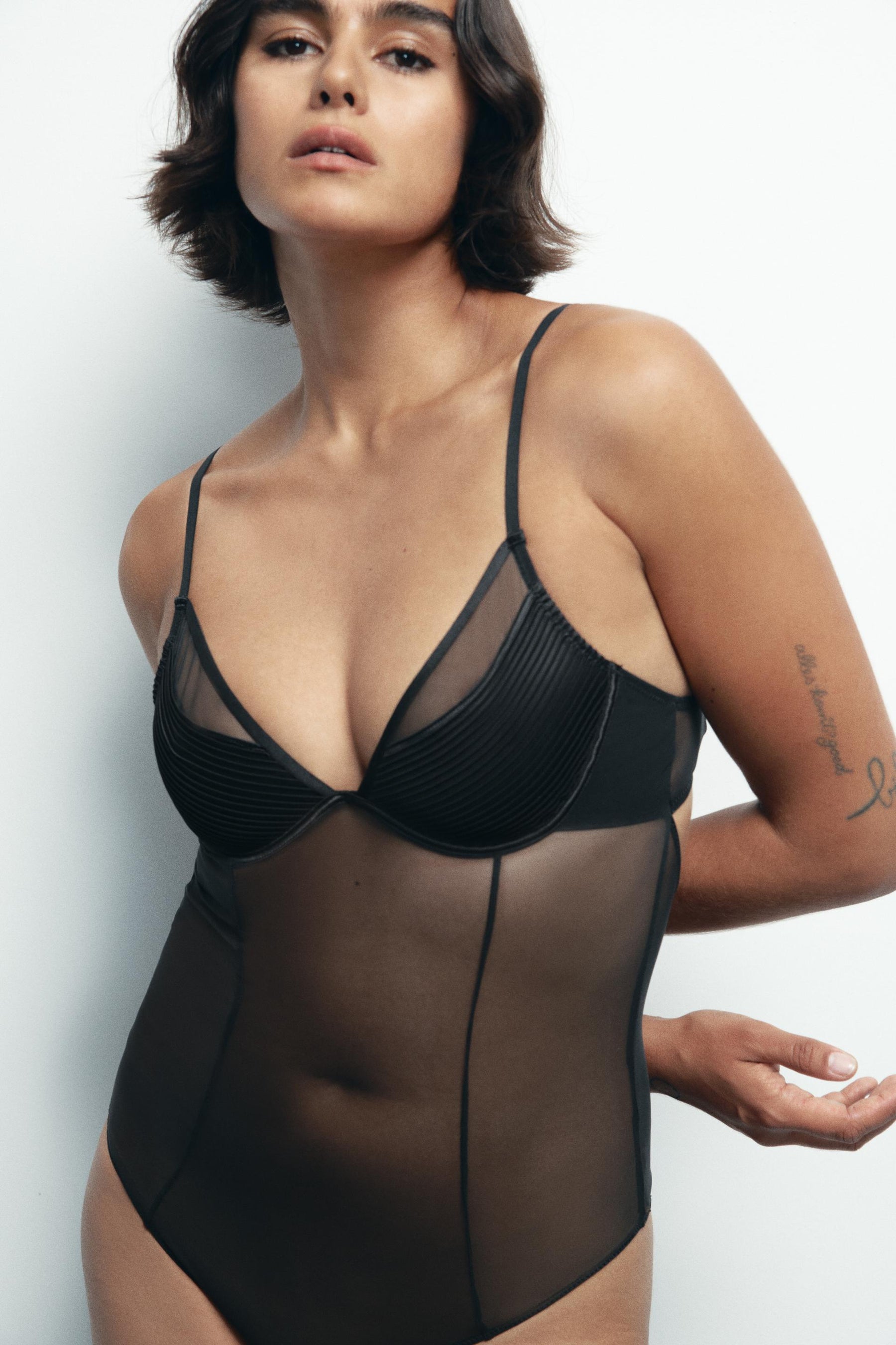 Plissierter, halbtransparenter Body