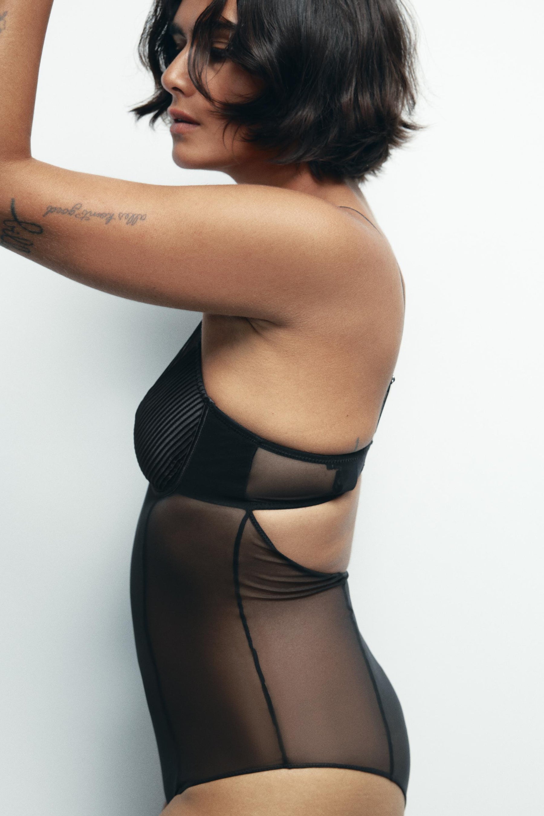 Plissierter, halbtransparenter Body