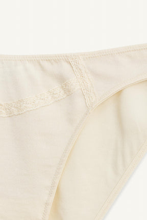 Romantische Slips in limitierter Auflage