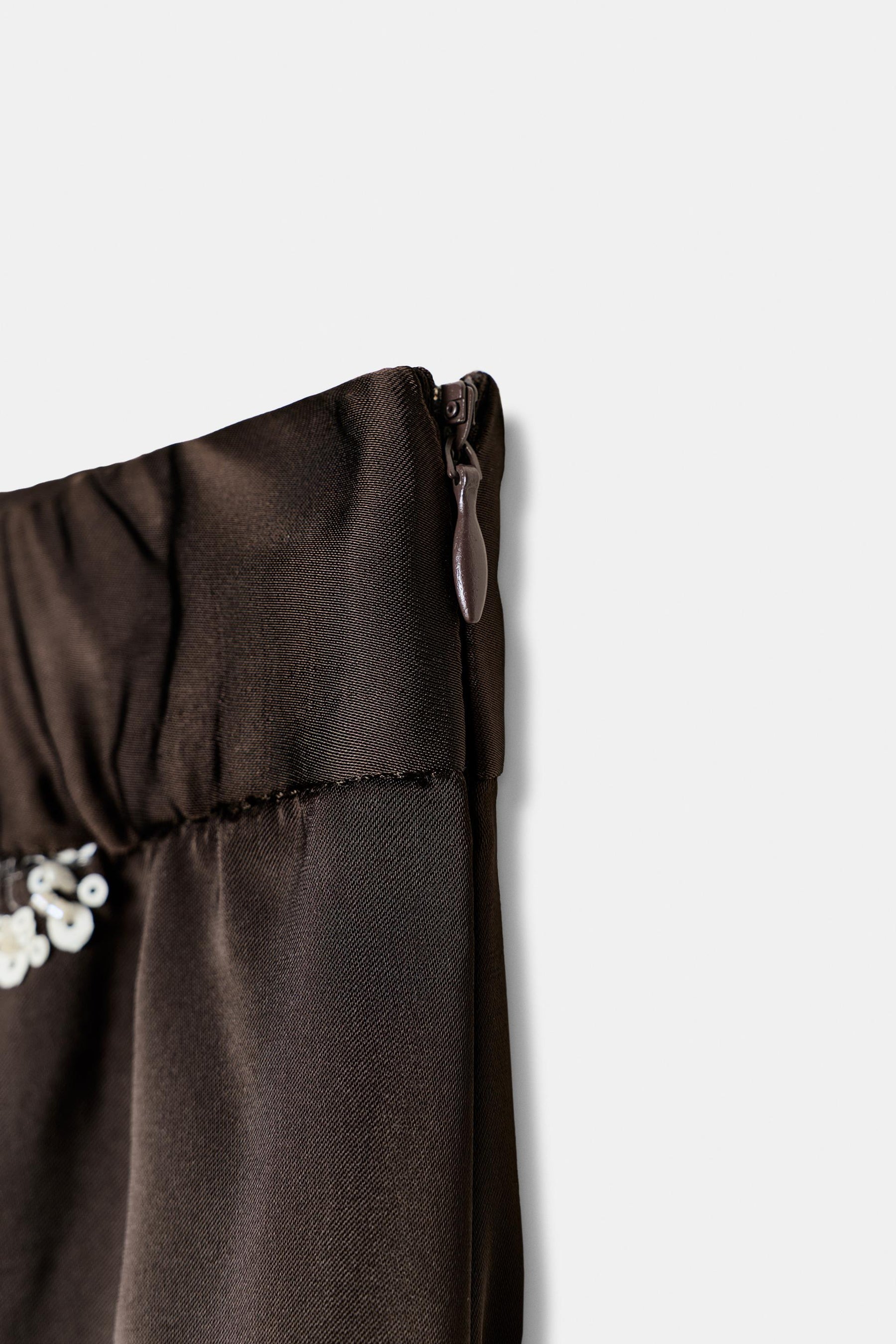 Paillettenbestickter Moderock