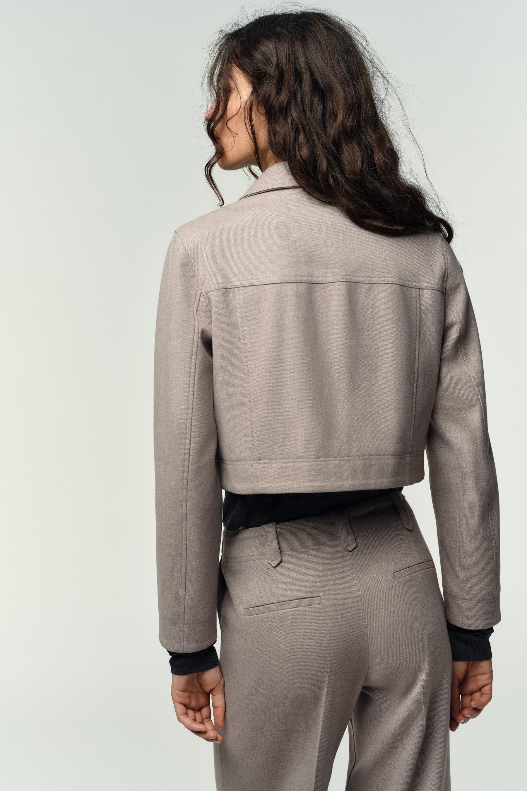 Kurze Jacke mit Reißverschluss