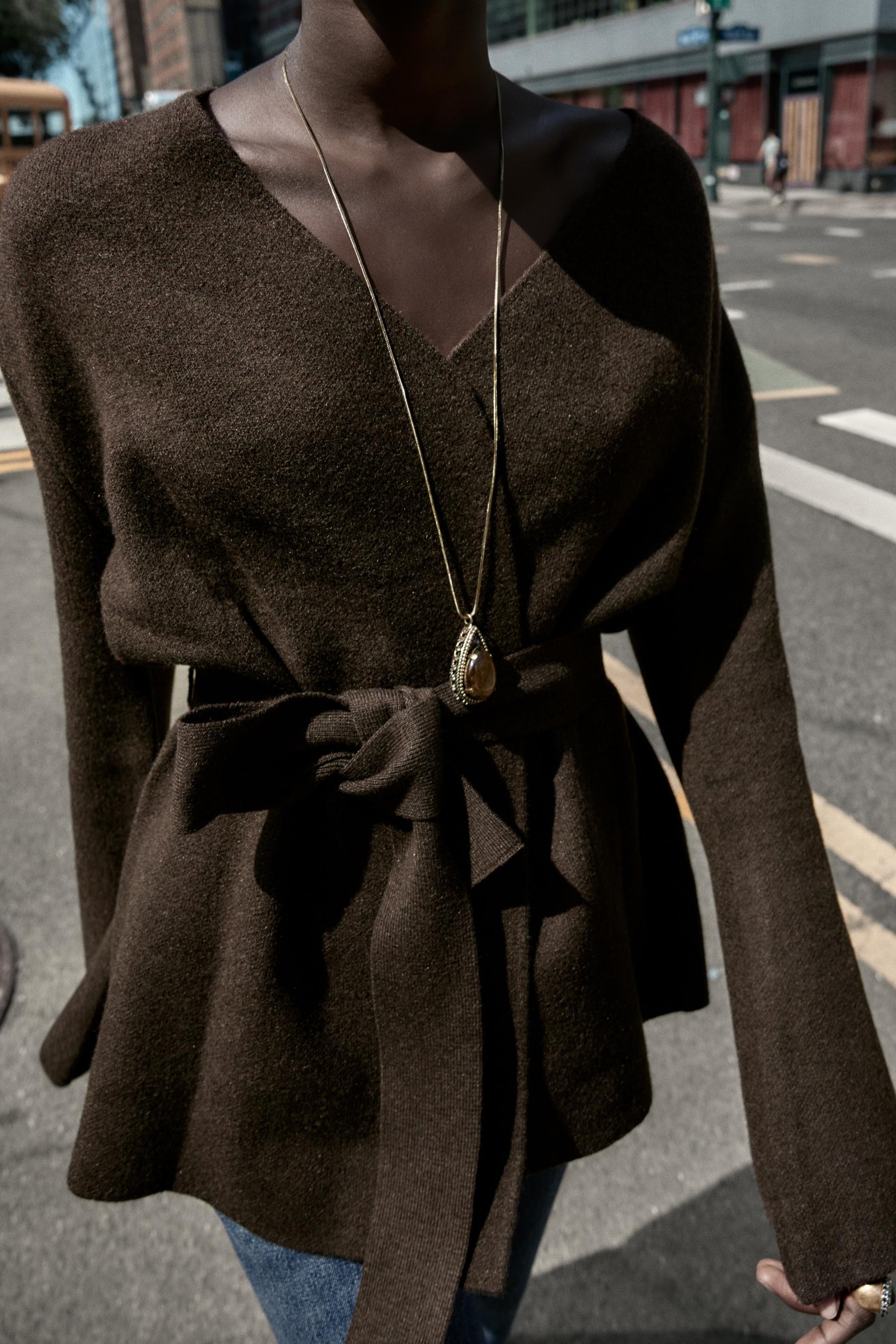 Strickjacke mit Gürtel