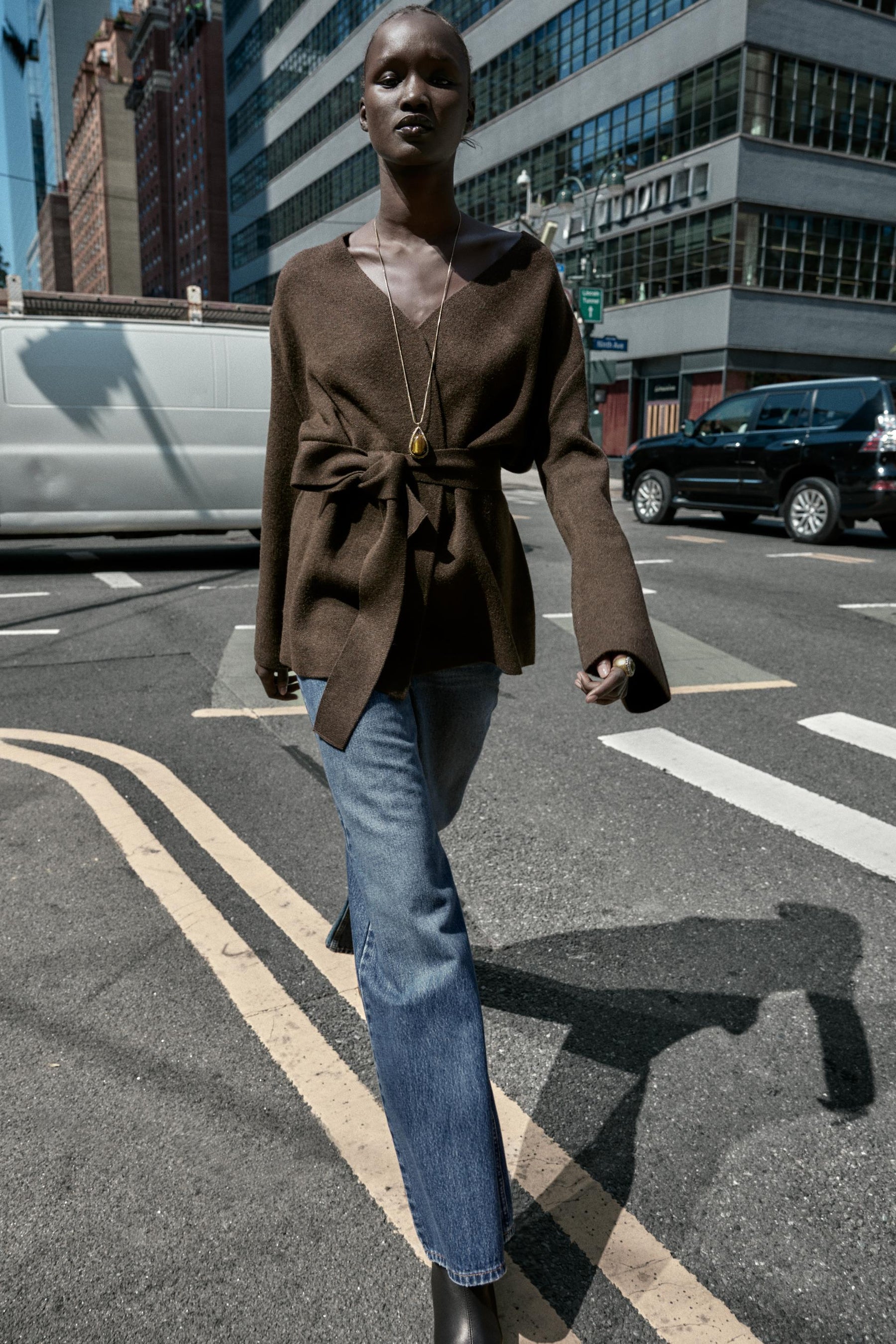 Strickjacke mit Gürtel