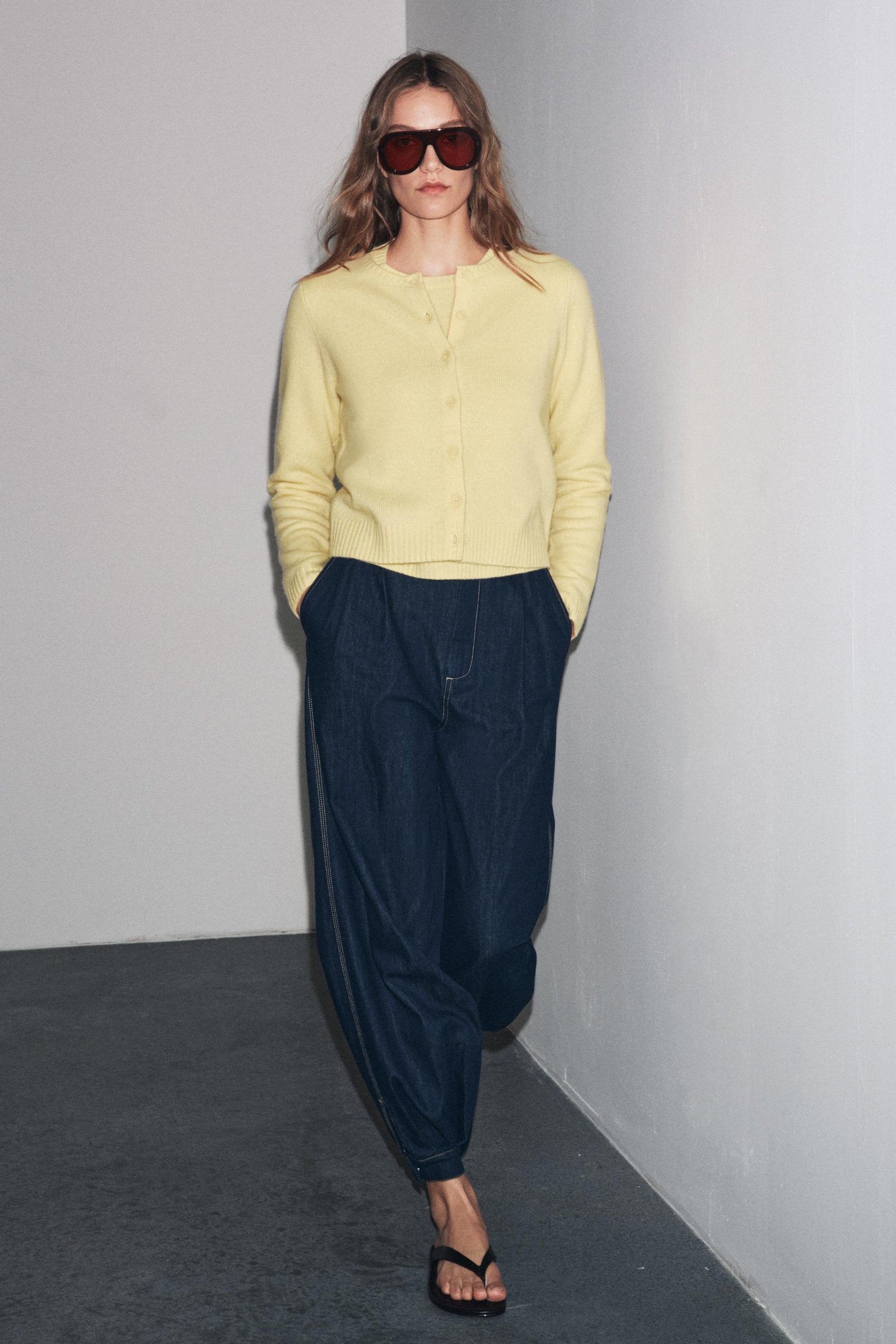 Wollpullover mit langen Ärmeln