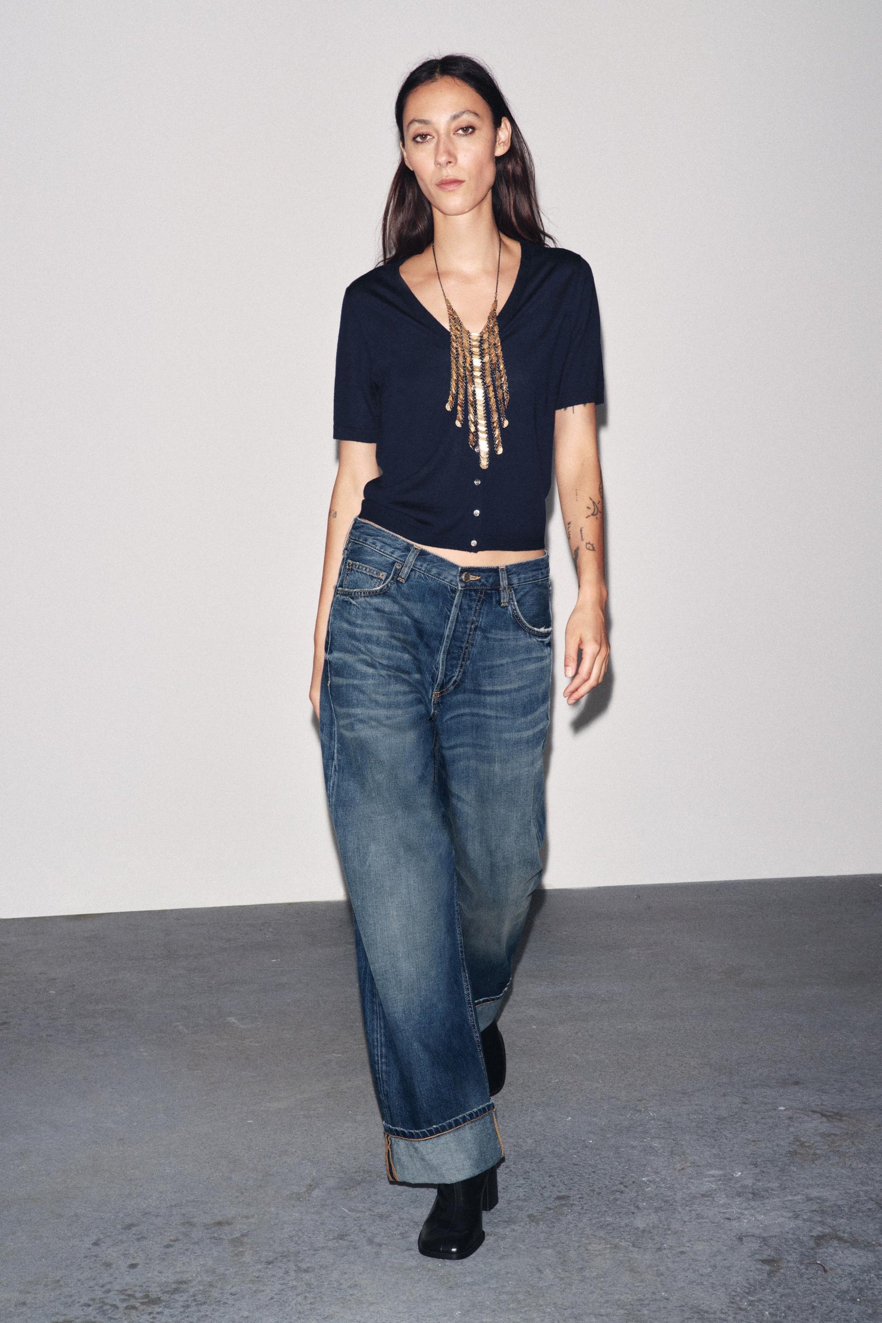 Wollstrickjacke mit kurzen Ärmeln