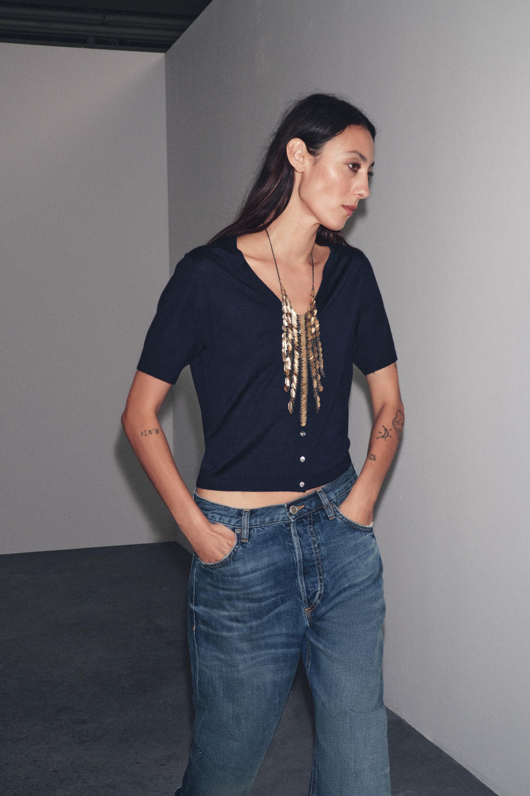 Wollstrickjacke mit kurzen Ärmeln