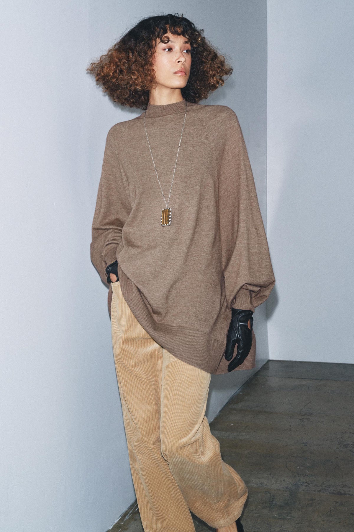 ÜBERGRÖSSERTER STRICKPULLOVER