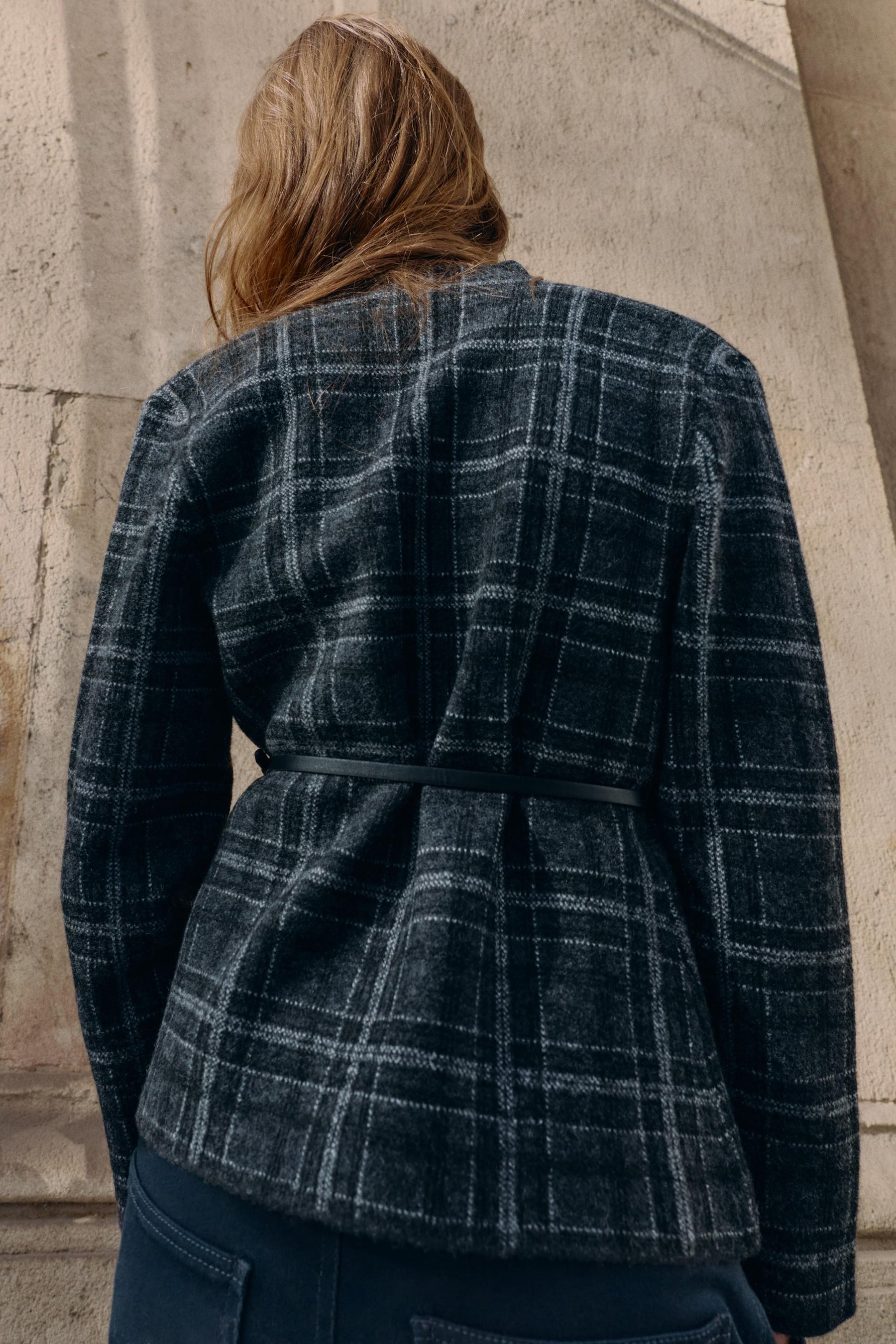 Strickjacke mit Gürtel