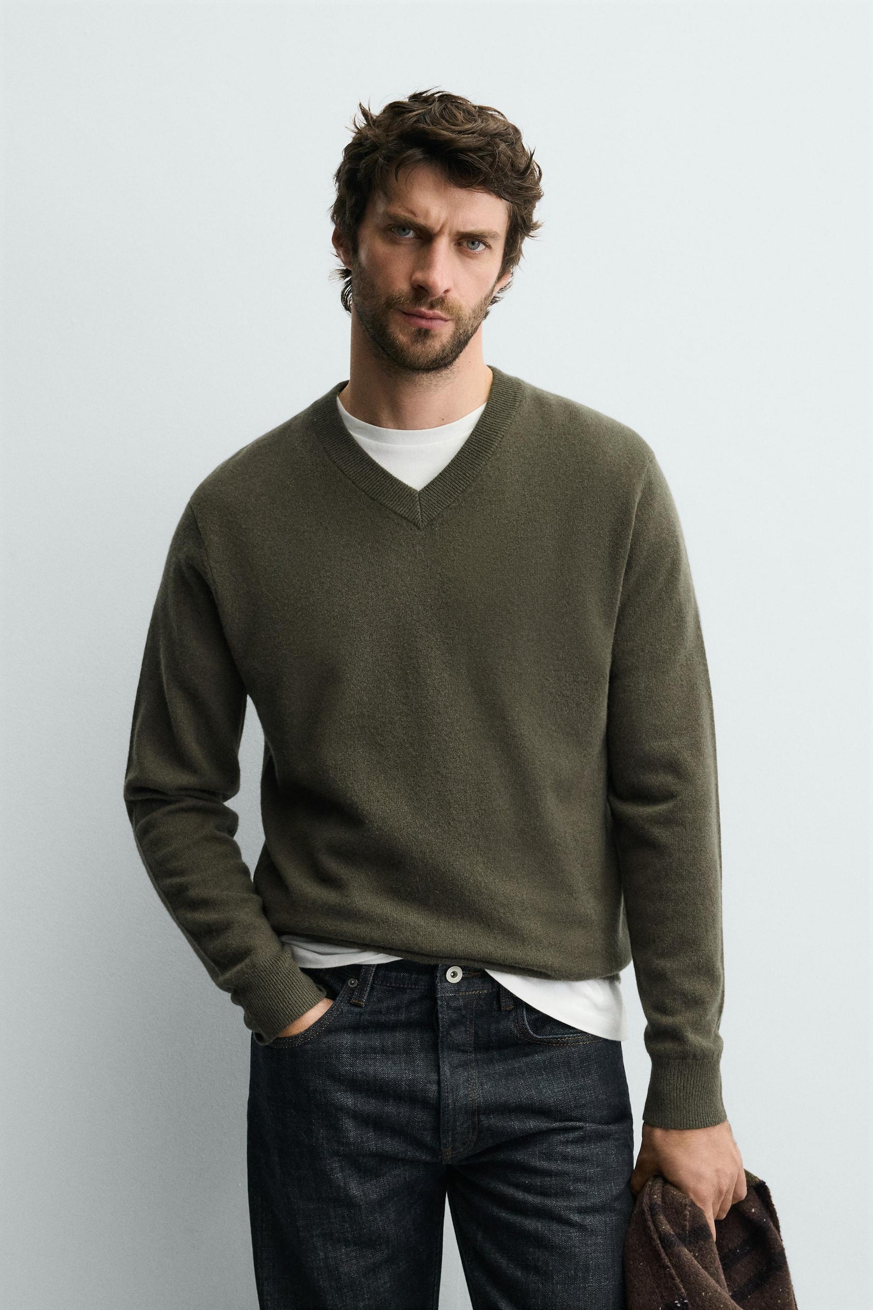 WOOL V-NECK JUMPER - Image 2