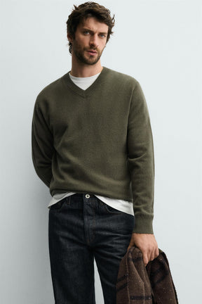 WOOL V-NECK JUMPER - Image 6